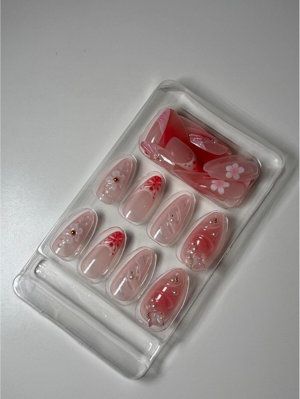 Press On Nails - Picture 4 of 5